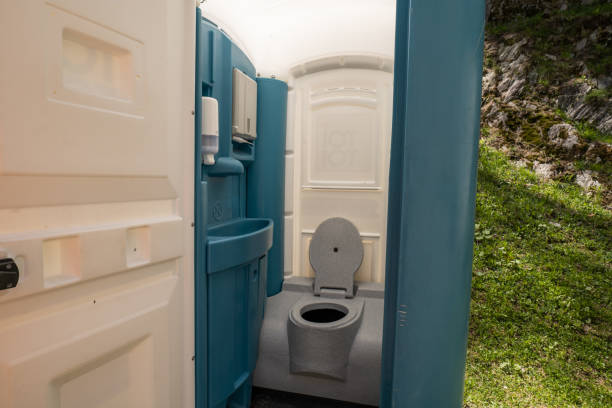 Best Portable toilet rental cost  in Center Hill, FL